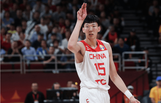 
央视专访周琦：世界杯对波兰失误时脑子空缺 最佳教练没选阿的江|IM电竞官网(图2)