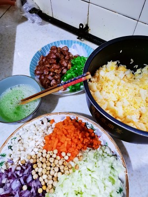 原创给力！国足多年替补却身价千万，场外成老板，妻子气质出众：IM电竞平台