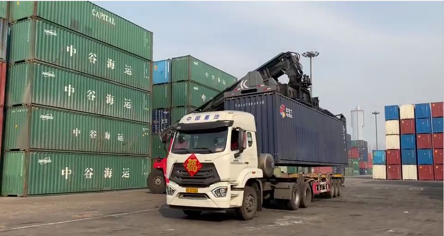 IM电竞官网:
薪声资讯|老动画新配音获百万播放!给动画配音到底难不难?(图6) IM电竞官网