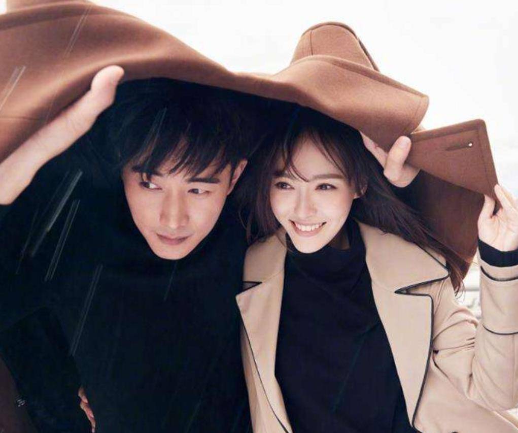 IM电竞平台|
明星“官宣恋情”时的照片什么样？唐嫣童趣 鹿晗甜蜜 戚薇的最霸气