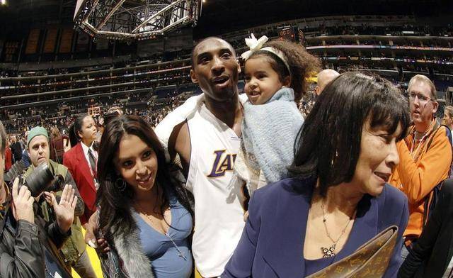 
NBA为何克制球员和啦啦队员接触 一巨星染艾滋 导致全队要检查‘IM电竞官网’