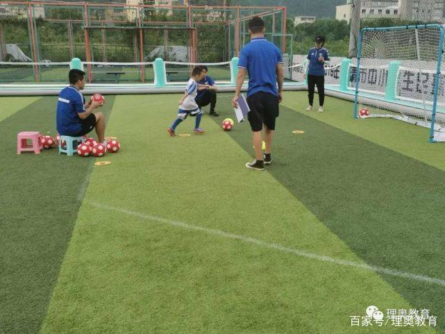 IM电竞官网_
娃娃足球星级评定温州乐清站圆满落幕 带娃进入神圣的足球殿堂！(图7)