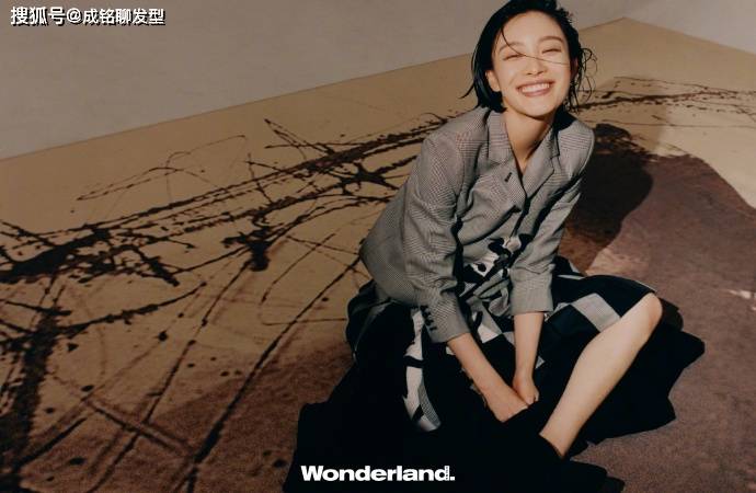 
发量少又细软适合什么发型？倪妮的微卷短发相识下 时尚又显高级“IM电竞官网”