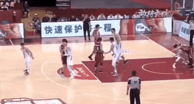 
球迷为吴前打行侠仗义 但想成为中国男篮的未来 请收起那些矫情！【IM电竞平台】(图2)