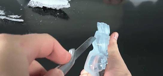 IM电竞平台|
耐克鞋为啥贵的这么义正辞严？切开之后 网友：贵有贵的原理(图5)