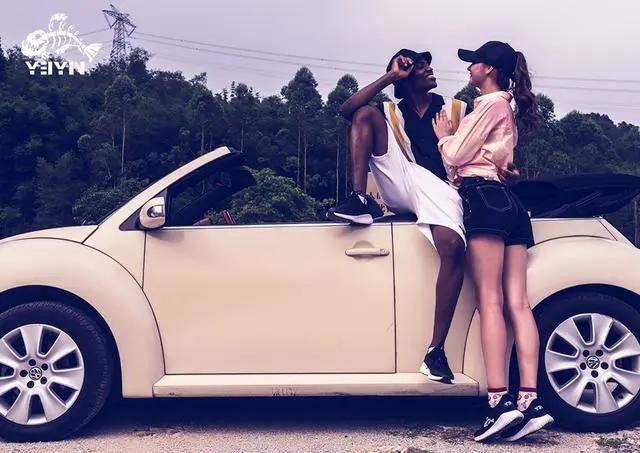 ‘IM电竞’
日本潮鞋品牌——野隐履鞋直逼大牌Nike、阿迪 连老外都爱不释手(图7)