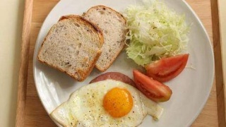 “IM电竞平台”
前曼联球星埃弗拉减肥乐成 跳上汽车车顶