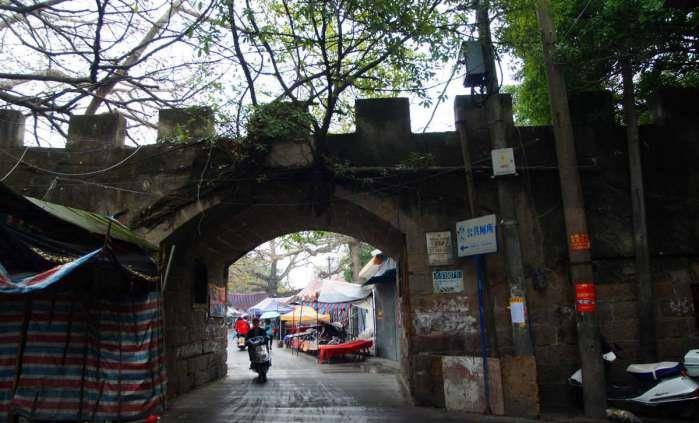 
汕头这个区, 有一座全国最小的袖珍古城, 只有半个球场大!【IM电竞】