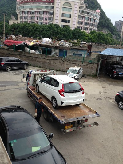 河南小伙整形后眉毛不会动了医院:正常现象‘IM电竞官网’(图2) IM电竞官网