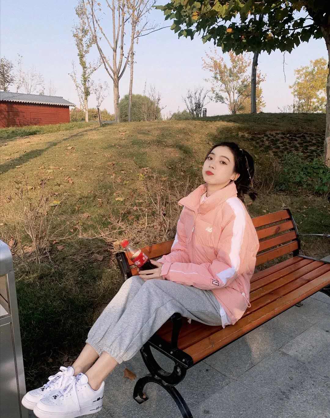 羽绒服搭配什么裤子悦目:IM电竞(图9)
羽绒服搭配什么裤子悦目:IM电竞(图9)