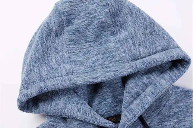 
秋季潮男出街这样穿 想不吸睛都难_IM电竞(图4)